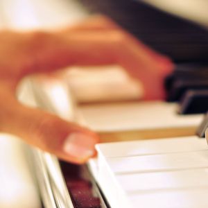 请戴上耳机准备好纸巾不正经
